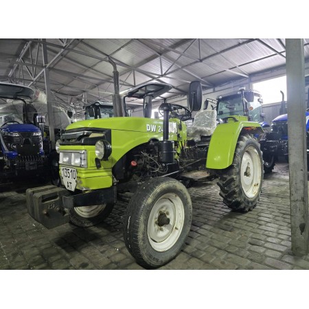 Вживаний трактр DW 240A, 2 циліндри, без ременів, шини 9.50-24, блок коліс, 1250 кг вага